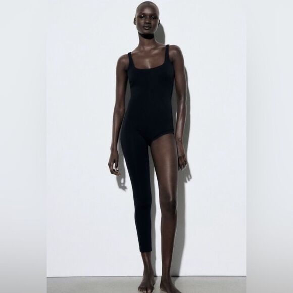 Zara Asymmetrical Leg
Jumpsuit Medium - Picture 1 of 7